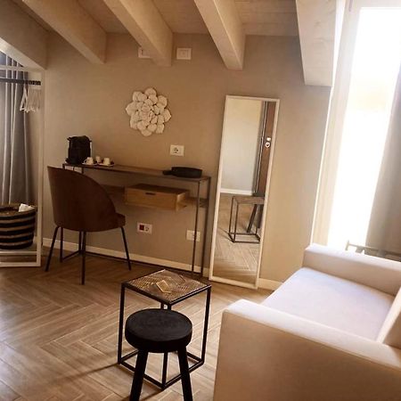 Gatto Bianco Rooms 42 Бергамо Екстериор снимка