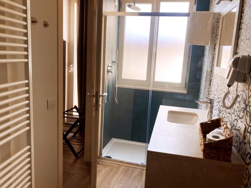 Gatto Bianco Rooms 42 Бергамо Екстериор снимка